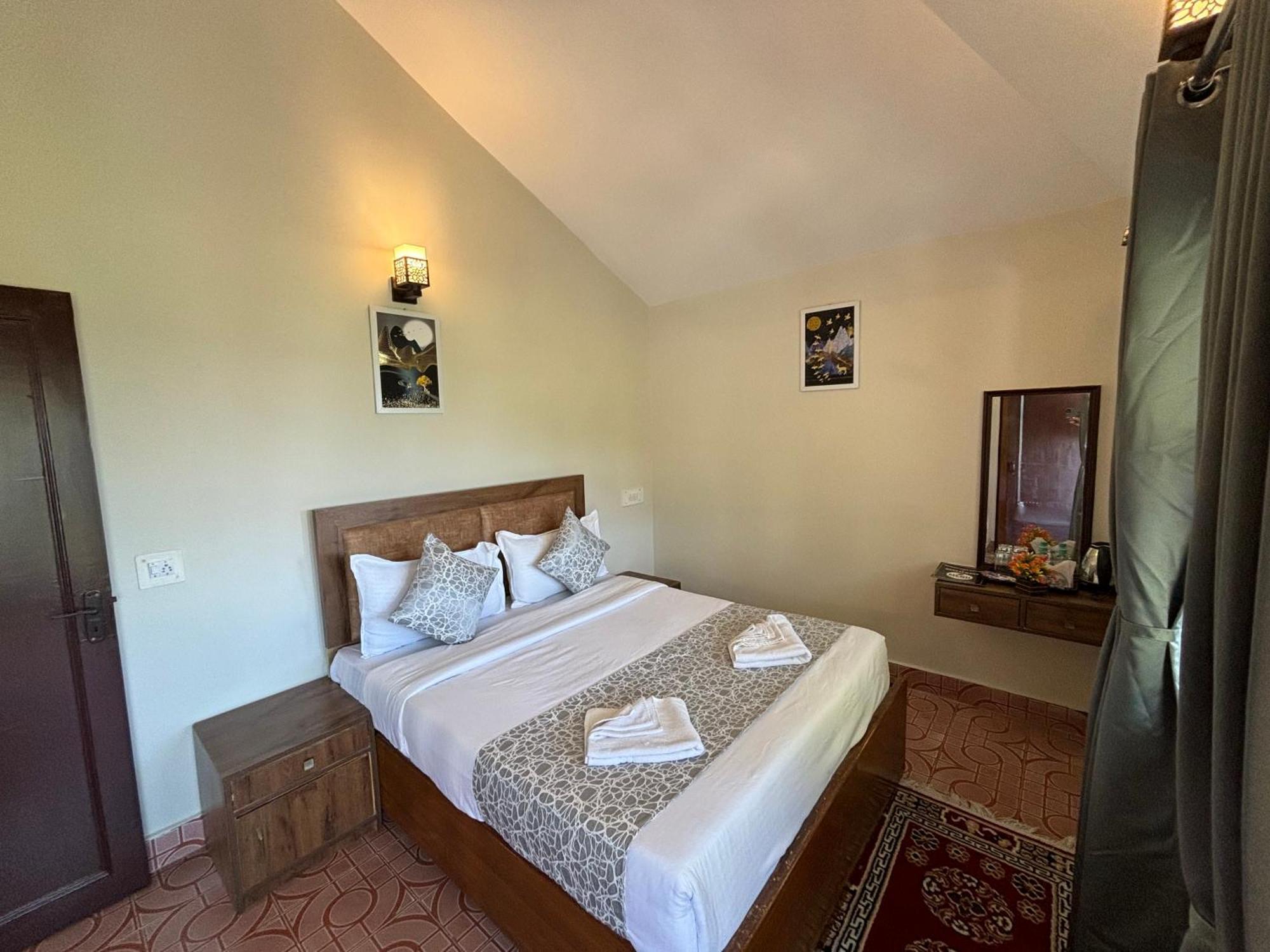 Kumaon Roop Resort Near Kainchi Dham Nainital Exterior foto